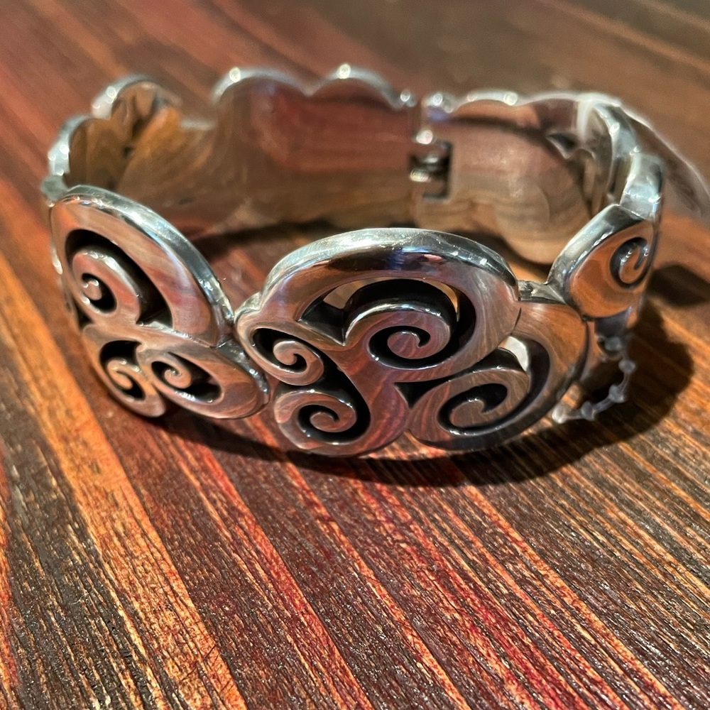 Silver open clasp bracelet